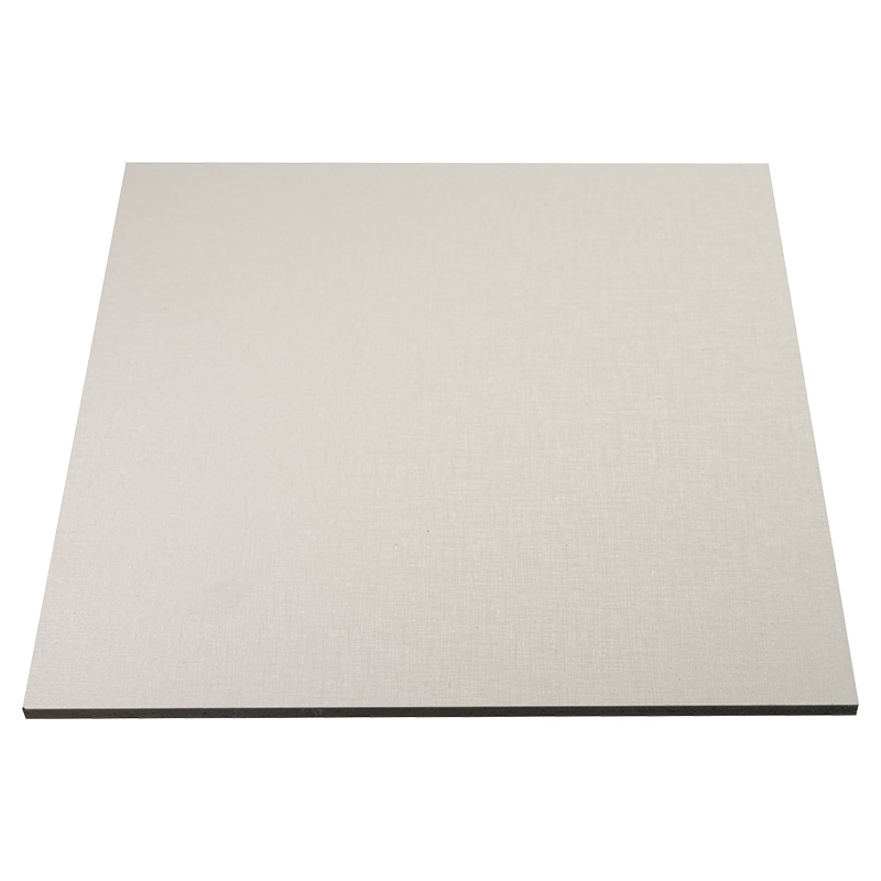 Šírka 1220 mm Farebný PVC drevo-plastový krištáľový panel Vodotesný ohňovzdorný kvetinový vzor odolný voči vlhkosti Zvukotesný nástenný panel